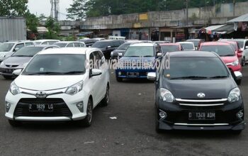 Trip Naik Ratusan Pengemudi Go-Car Mogok Massal