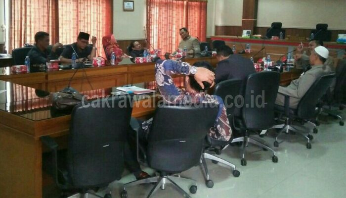 Rapat Pembahasan RAPBD di DPRD Pangandaran Molor Hingga 2 Jam