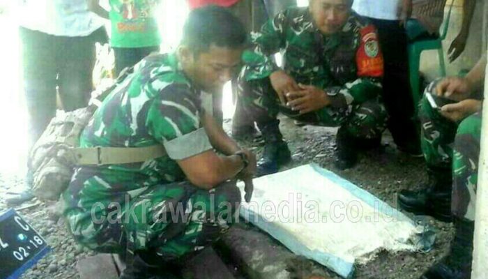 Saat Bersihkan Kebun, Petani Ini Temukan Mortir Aktip Peninggalan Belanda