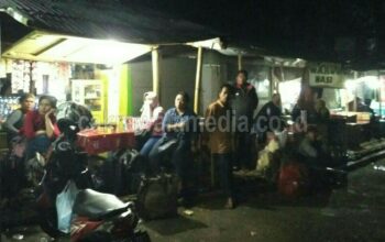 Akibat Macet, Ratusan Penumpang Bus Tujuan Pangandaran Terlantar