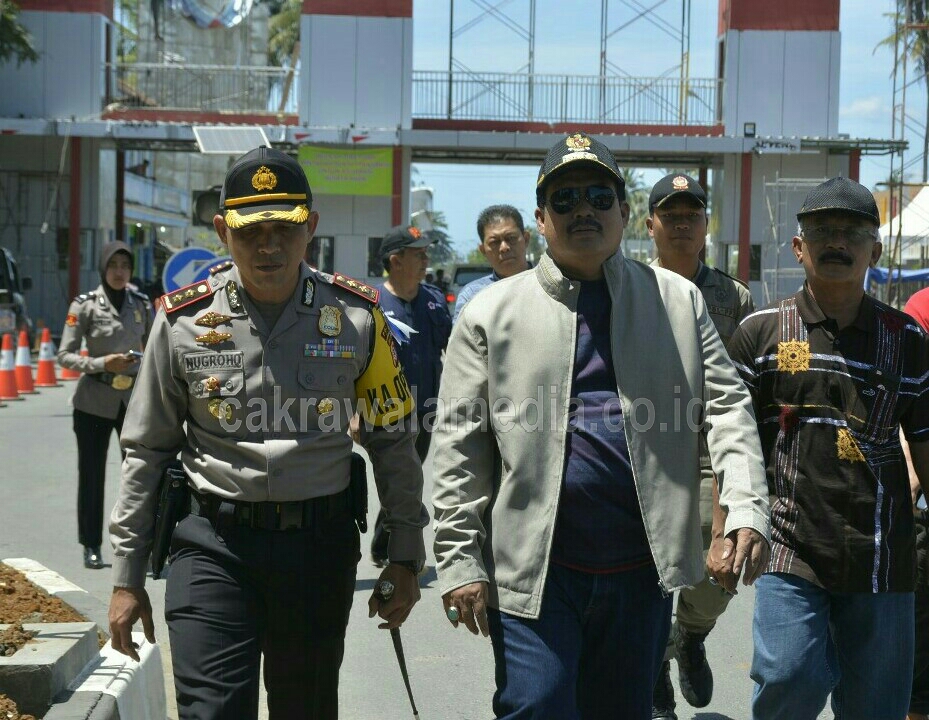 Bupati Jeje dan Kapolres Ciamis Pantau Situasi Libur Nataru di Pintu Tollgate Barat