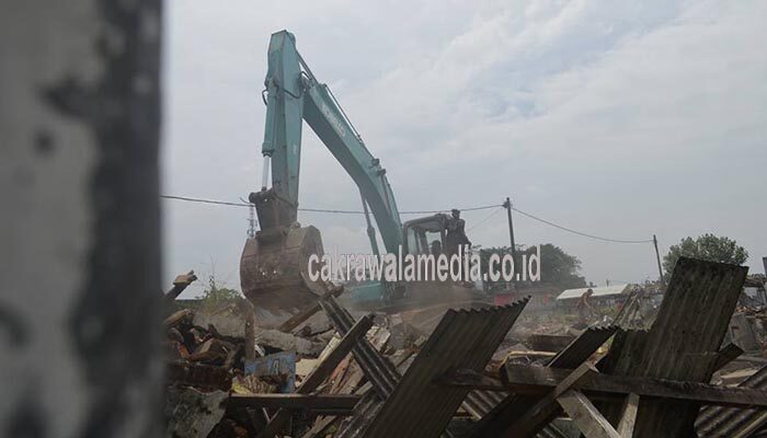 Sering Dipakai Tempat Maksiat, Eks Terminal Cilembang Diratakan