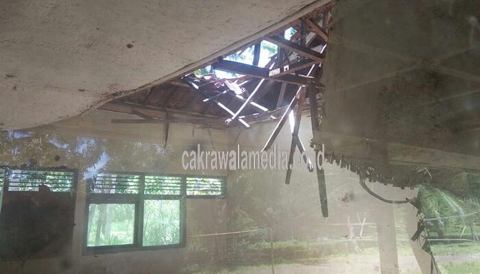 Yang Lalu Kandang Ayam, Sekarang Apa, Ini kan Sekolah?