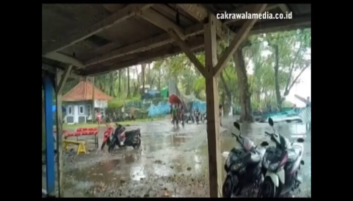 Bencana Puting Beliung di Batu Hiu Pangandaran