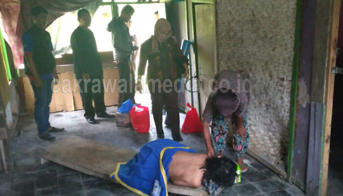 Dinsos Pangandaran Sumbang Gadis Putrapinggan yang Dikurung 9 Tahun