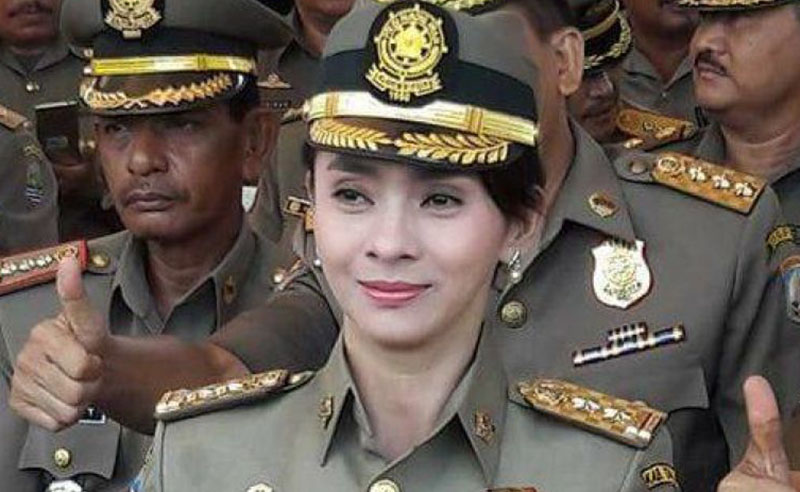 Jalan-Jalan ke Luar Negri, Bupati Cantik Talaud Dinonaktifkan Mendagri