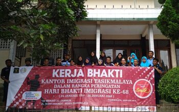 Pegawai Imigrasi Gelar Jumsih, Hariawan: Kebersihan itu Sebagian dari Iman