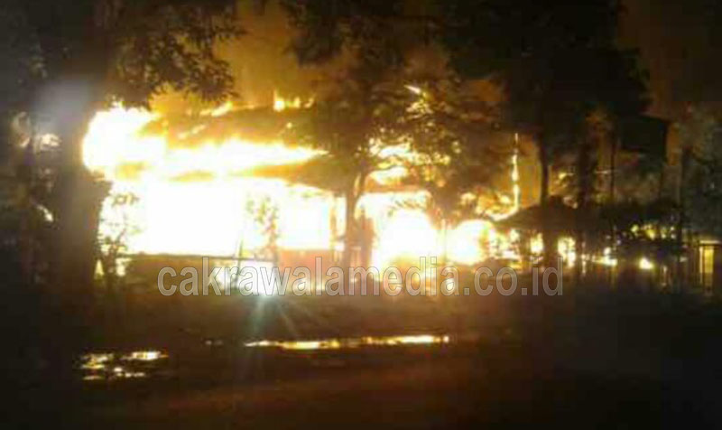 Rumah Makan BIP di Banjarsari Hangus Dilalap Si Jago Merah