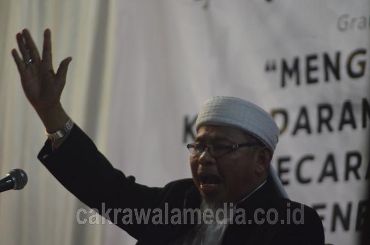 Ustadz H Abu Muhammad Jibril Serukan Jihad dan TetapTegakan Syariat Islam
