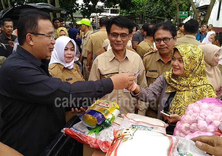 Wali Kota Tolak Beras Impor Vietnam
