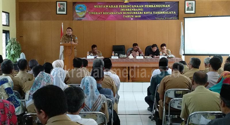 Budi Minta Anggota DPRD Harus Jadi Mata dan Telinga Masyarakat