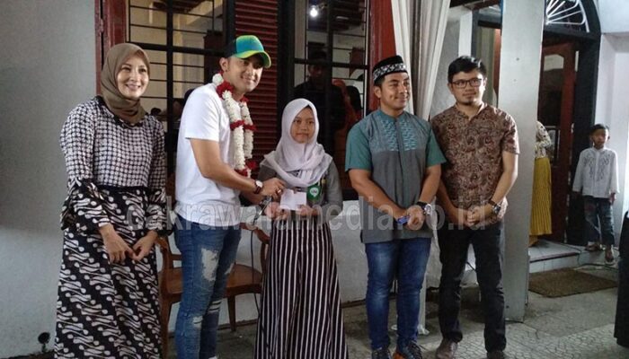 Hengky Kurniawan Buka Resto Ayam Geprek Mitoha di Kota Tasik