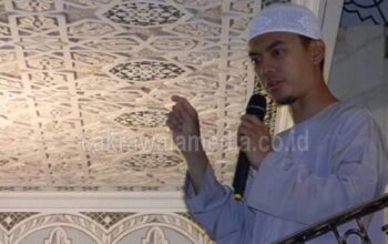 KH Zamzam Imadudin : Ibadah Harus dengan Ilmunya