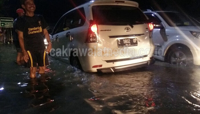 Jalan Raya Kalipucang – Pangandaran Terendam Banjir, Pengendara Diminta Waspada