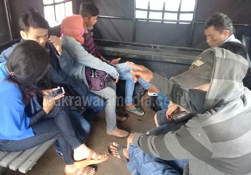 Tadinya Sih Mau Ngamar Tapi Keburu Ketangkap Polisi
