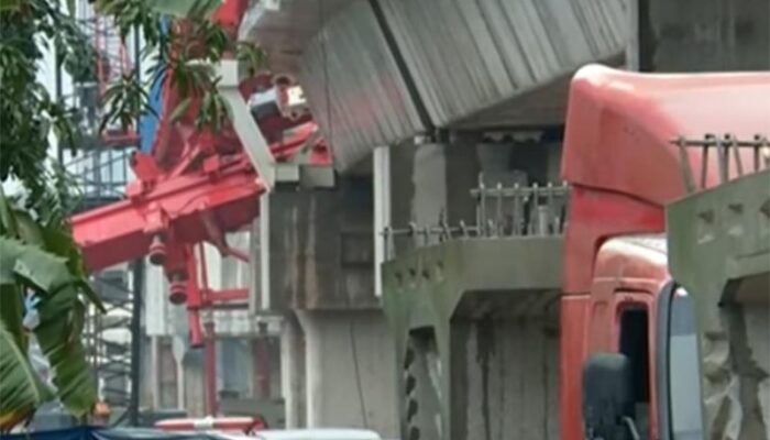 Crane Jatinegara Jatuh, Tewaskan Empat Pekerja