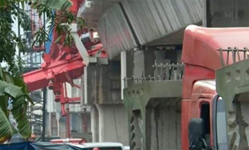 Crane Jatinegara Jatuh, Tewaskan Empat Pekerja
