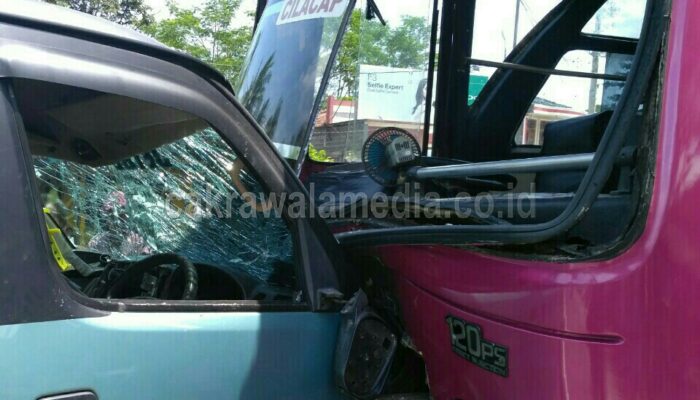 Beginilah Kronologis Tabrakan Luxio-Bus dan Motor di Pangandaran