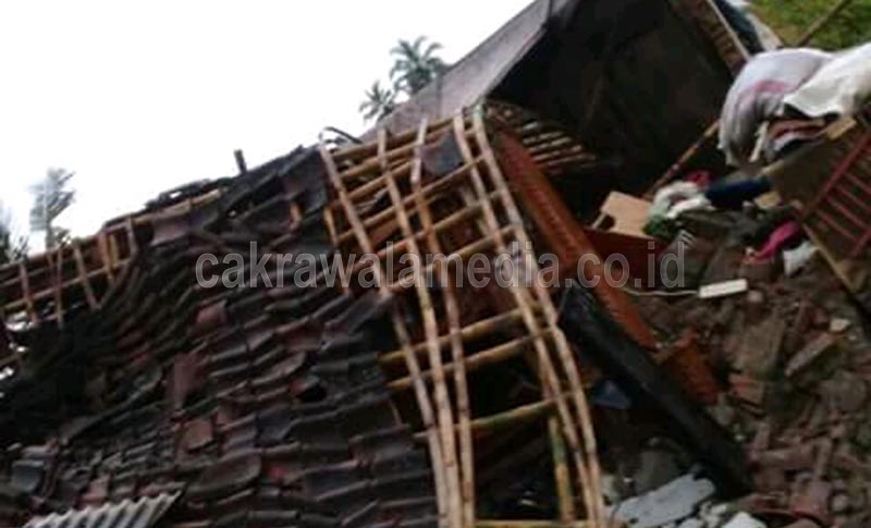 Ratusan Rumah di Banjar Rusak Diterjang Angin Puting Beliung