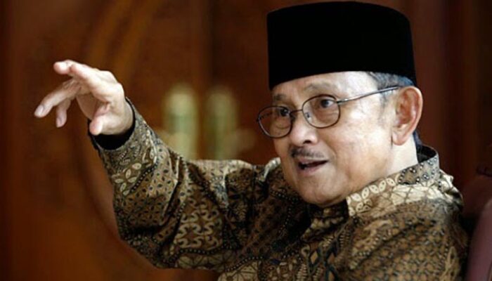 Sesak Napas, BJ Habibie Dilarikan ke Munchen