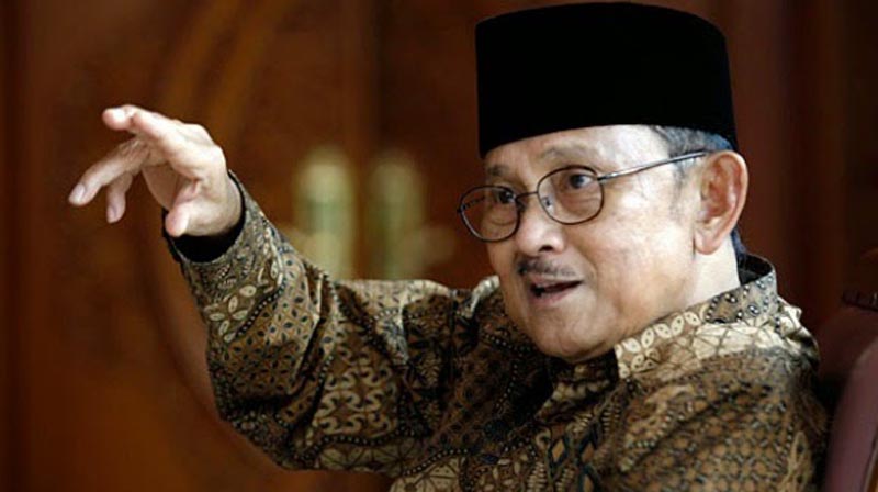 Sesak Napas, BJ Habibie Dilarikan ke Munchen