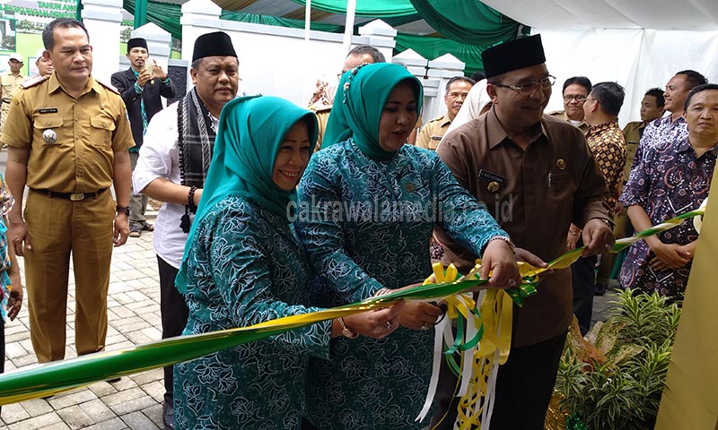 Wali Kota Resmikan 115 Pembangunan di Kec.Cibeureum