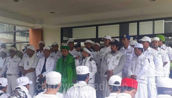 Didesak FPI, Kasatpol PP Perintahkan Tutup Warung di Siang Hari Sepanjang Ramadhan