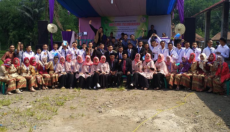 Lepas Lulusan Pertama, SMK Global Targetkan Muridnya Bekerja