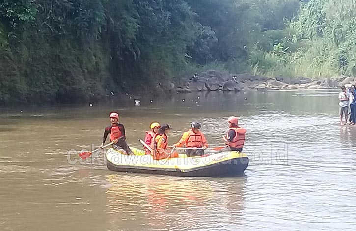 Tim SAR Masih Mencari Kidi, Batu Besar Didasar Sungai Jadi Kendala