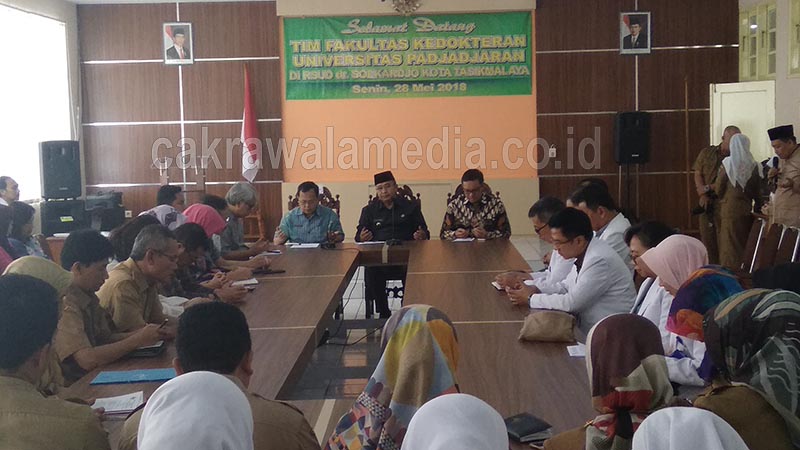 Tingkatkan Kelas, RSUD dr Soekardjo Lakukan Konsolidasi dengan Fakultas Kedokteran Unpad