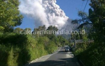 Gunung Merapi Meletus, Daerah Sekitar Alami Kegelapan