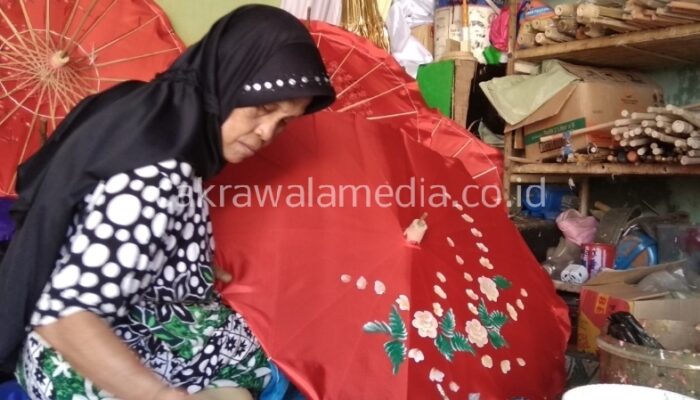 Pengrajin Merasa Bangga, Payung Geulis Masuk Nominasi API 2018