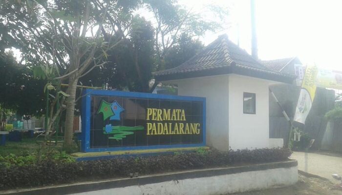 Empat Hari Warga Permata Padalarang Kesulitan Air Bersih