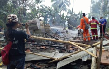 Gara-gara Tabung Gas, Sebuah Pabrik Roti di Pangandaran Ludes Terbakar