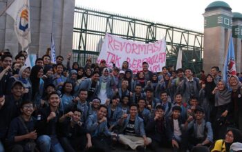 Menuntaskan Reformasi