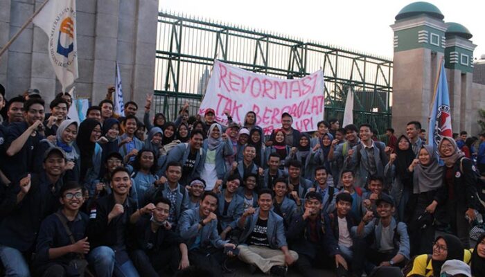 Menuntaskan Reformasi