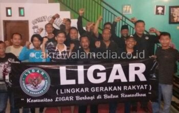 Tingkatkan Rasa Sosial, Komunitas LIGAR Berbagi Takjil