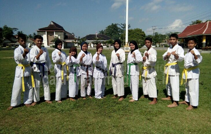 Demi Pangandaran, Euis Selalu Semangat Melatih Olahraga Karate