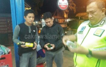Ops KKYD, Polsek Pangandaran Amankan Ratusan Botol Miras