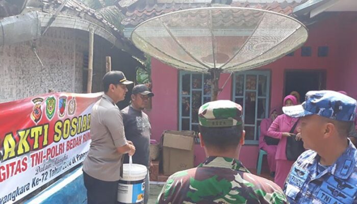 Karya Bakti Sinergitas TNI POLRI, Polres Ciamis Bedah Rumah Warga Desa Purbahayu Pangandaran