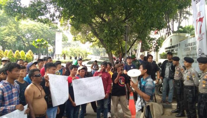 Warga dan Mahasiswa Desak Bawaslu dan KPU RI Sikapi Kejahatan Pilkada di Kabupaten Bogor