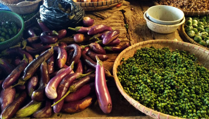 Harga Sayur di Pasar Cikurubuk Naik Tajam