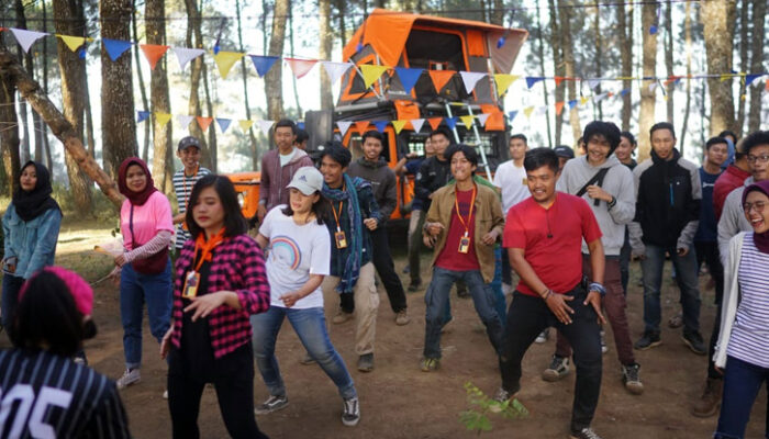 Puluhan Instagramers Gelar Fun Camp di Hutan Geger Bintang Matahari