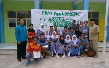Peduli Lombok Ala Guru dan siswa di SMK Nurusalam Tasikmalaya