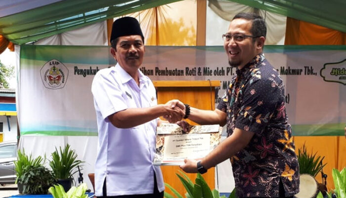 Peduli Umat, Alfamart Bina Santri Bisnis Ritel