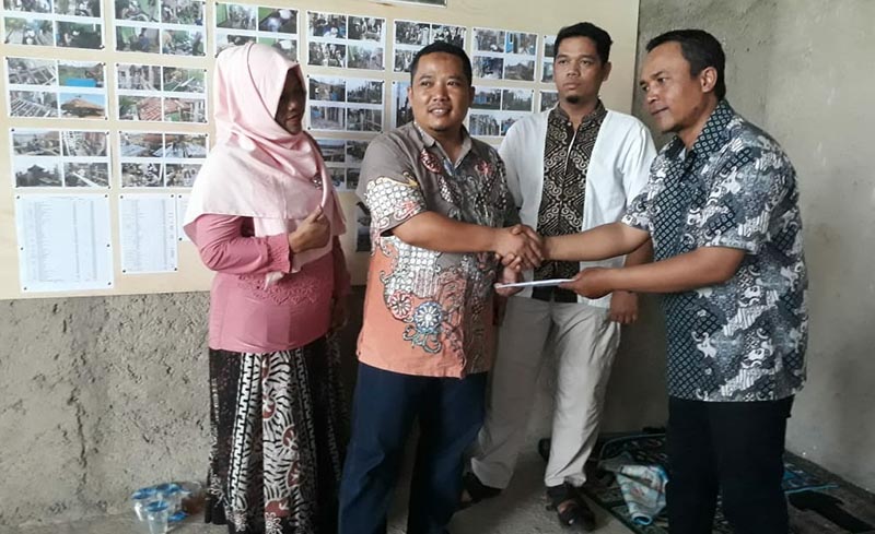 Jalankan CSR, Perhutani KPH BDU Beri Bantuan Untuk Pembangunan Masjid Al-Aisyah
