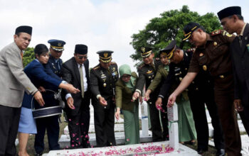 Peringati HUT TNI, Sejumlah Pejabat Tinggi Kota Tasik Ziarah ke TMP