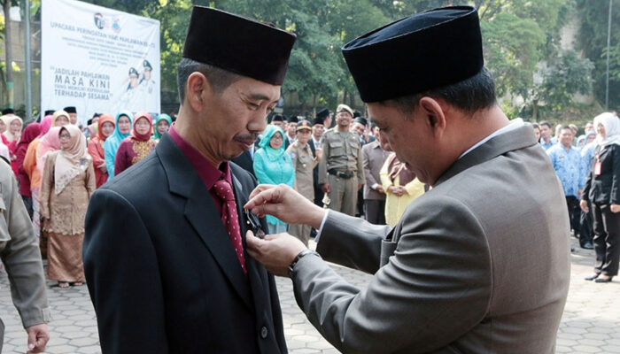 Pemkot Cimahi Berikan Penghargaan Kepada 112 ASN