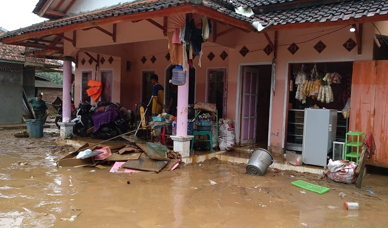 Banjir Bandang di Cipatujah Rendam Belasan Rumah