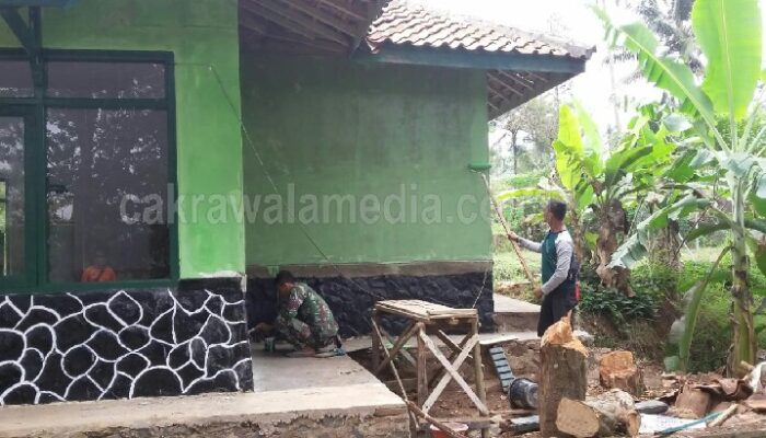 Hebat! Beginilah Semangat Anggota Koramil 1319 Kalipucang Rehab Masjid Nurul Hidayah di Ciamis